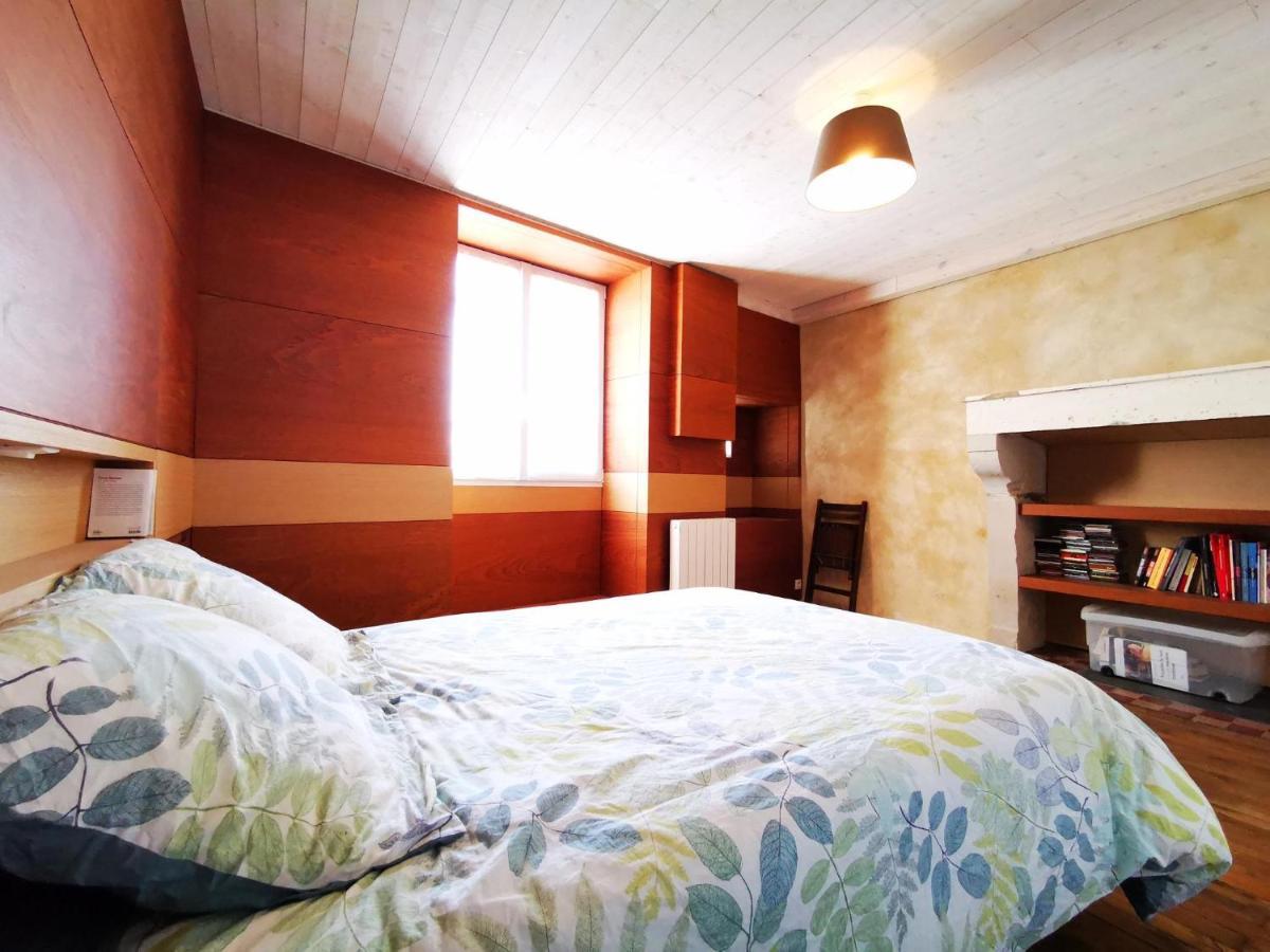La Maison De Thomas Saint-Amant-de-Boixe Ngoại thất bức ảnh