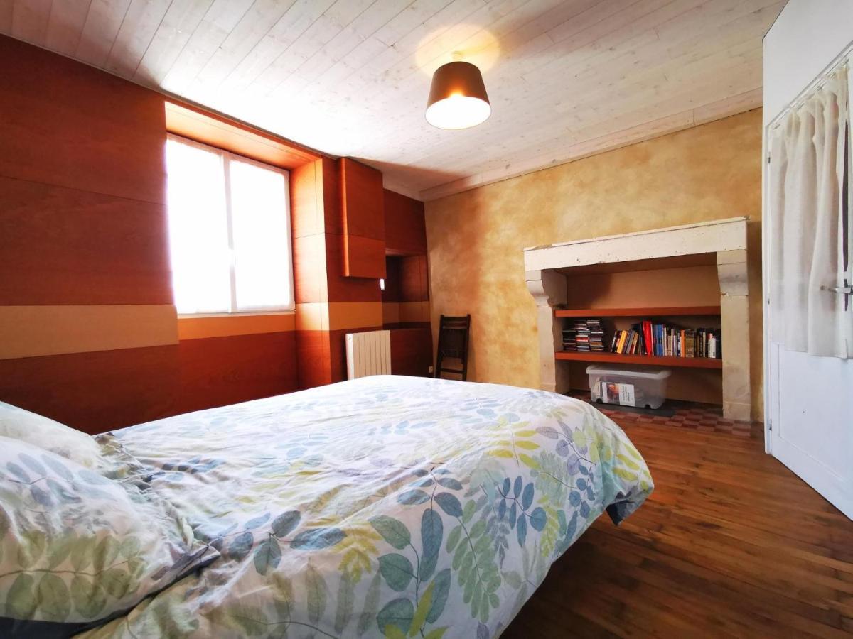 La Maison De Thomas Saint-Amant-de-Boixe Ngoại thất bức ảnh